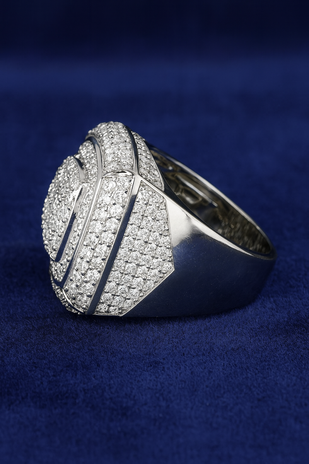 Moissanite Royal Pavé Ring Galnuv