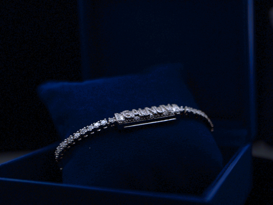 Clover Moissanite Bracelet Galnuv
