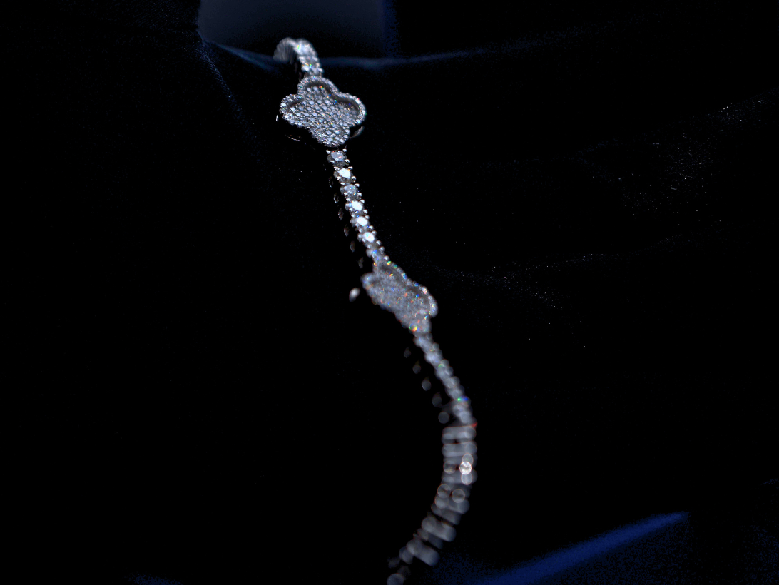 Clover Moissanite Bracelet Galnuv