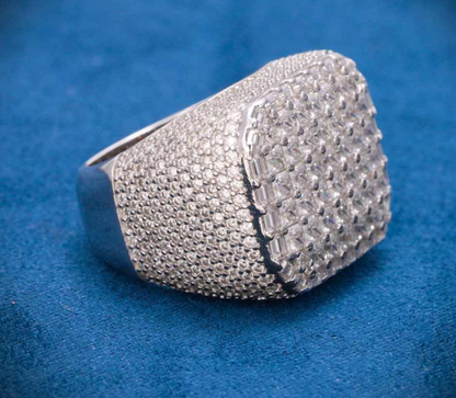 Moissanite Pinky Ring Galnuv